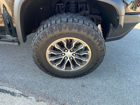 Used 2018 Chevrolet Colorado ZR2 AWD/4WD image 11