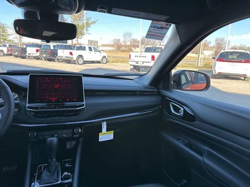 New 2026 Jeep Compass Latitude image 51