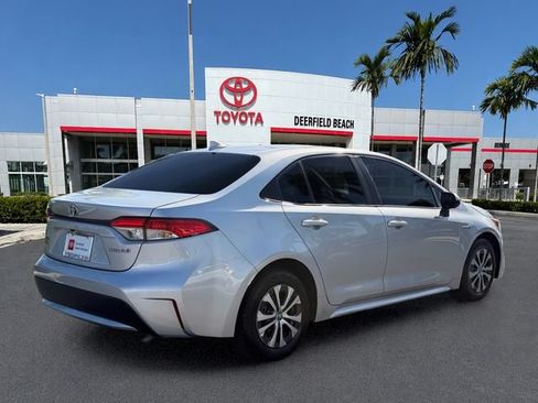 Certified 2021 Toyota Corolla LE FWD image 7