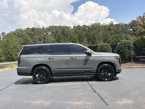 Used 2026 Cadillac Escalade Platinum Sport w/ LPO, Floor Liner Package AWD/4WD image 5