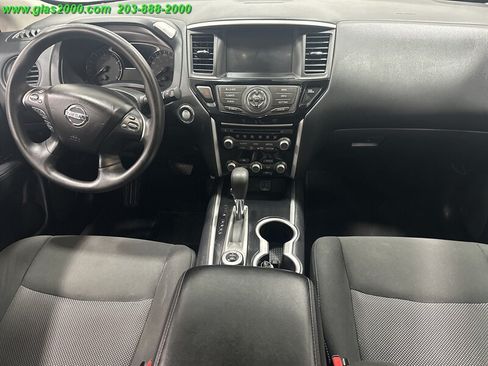 Used 2020 Nissan Pathfinder S AWD/4WD image 6