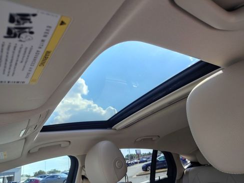 Used 2018 Mercedes-Benz GLC 300 4MATIC Coupe image 7