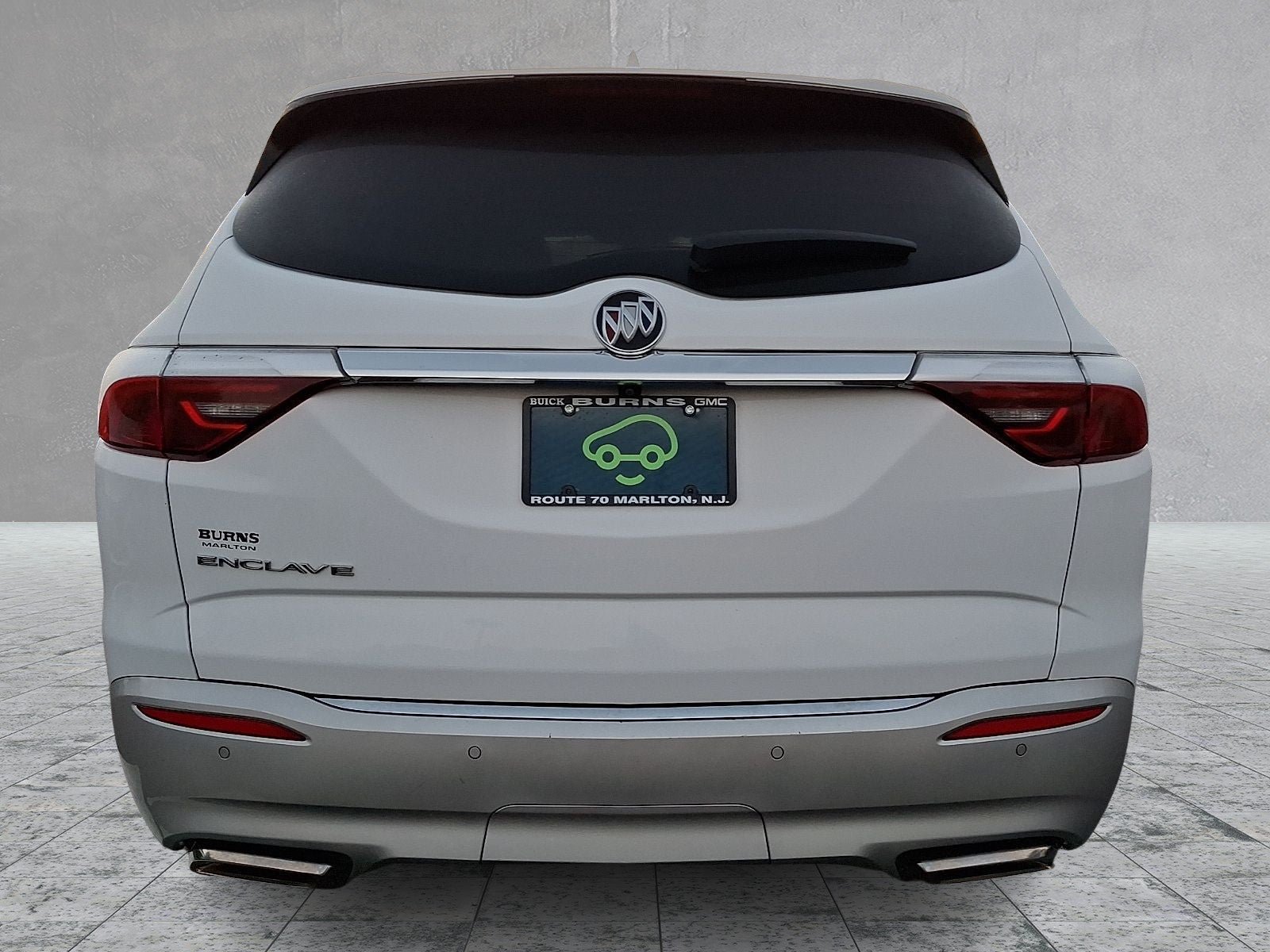 Used 2024 Buick Enclave Essence FWD image 5