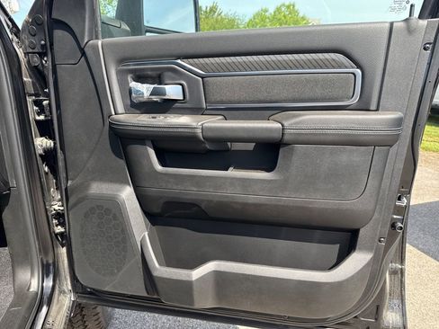 New 2026 RAM 2500 Big Horn AWD/4WD image 24