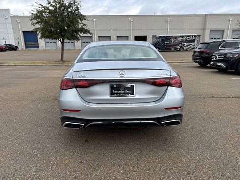 Used 2026 Mercedes-Benz E 350 4MATIC Sedan image 5