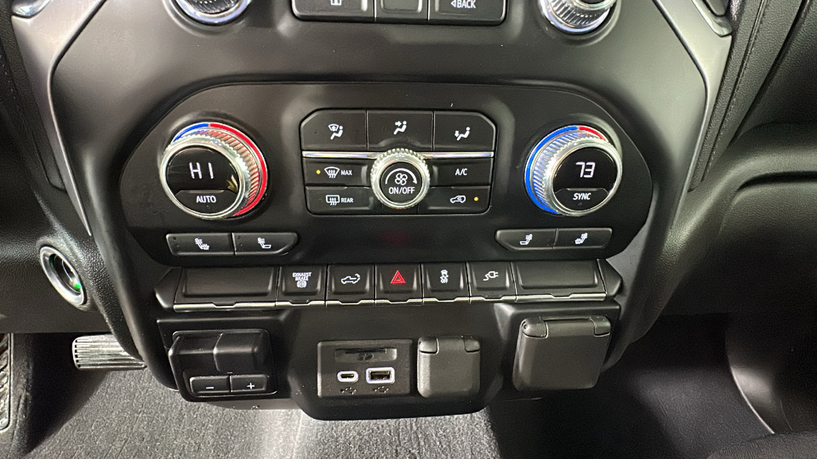 Used 2021 GMC Sierra 2500 SLE w/ SLE Value Package; AWD/4WD image 26