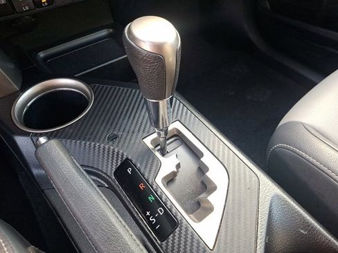 Used 2013 Toyota RAV4 Limited image 15