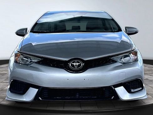 Used 2017 Toyota Corolla iM w/ All-Weather Mat Package FWD image 2