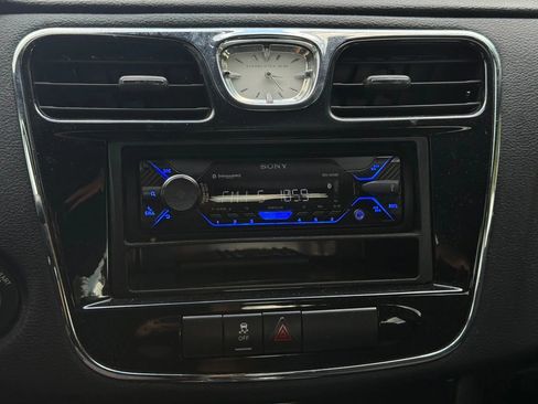 Used 2013 Chrysler 200 Touring FWD image 10
