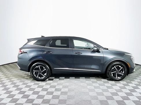 Used 2025 Kia Sportage LX FWD image 9