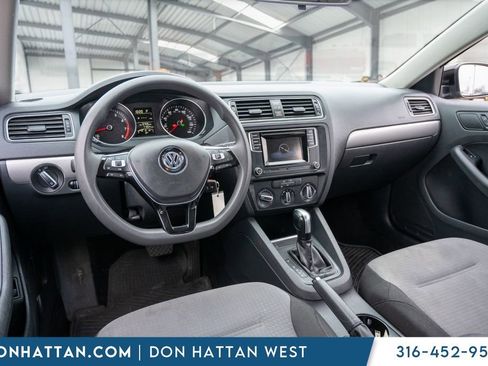 Used 2017 Volkswagen Jetta S image 20