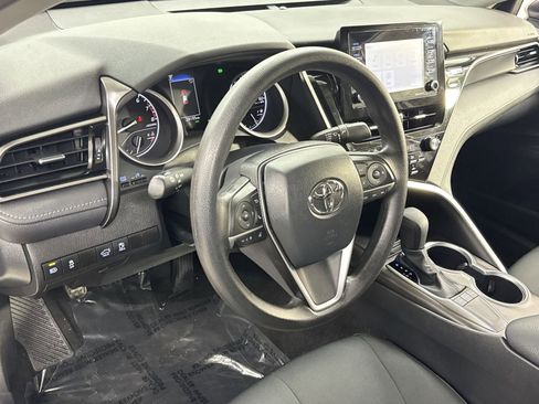Used 2024 Toyota Camry LE image 7