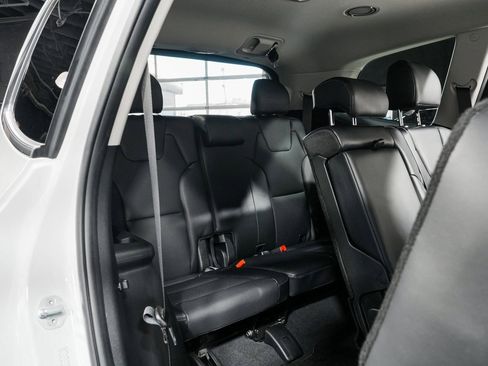 Used 2024 Kia Telluride LX image 35