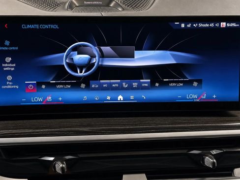 Used 2025 BMW X7 M60i AWD/4WD image 51