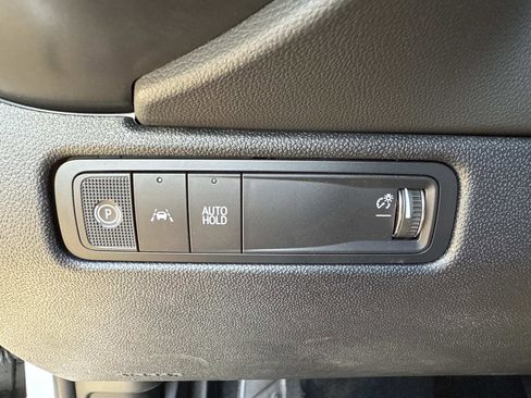 New 2026 Chevrolet Equinox EV LT image 29