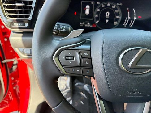 Used 2024 Lexus NX 250 FWD image 8