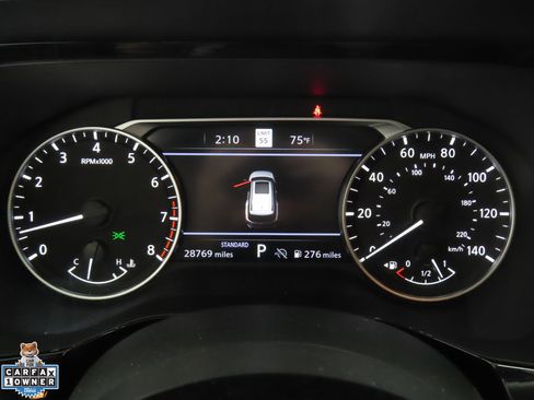 Used 2025 Nissan Pathfinder SL FWD image 13