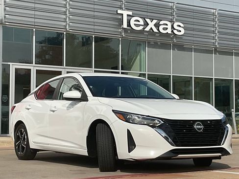 Used 2025 Nissan Sentra SV FWD image 3