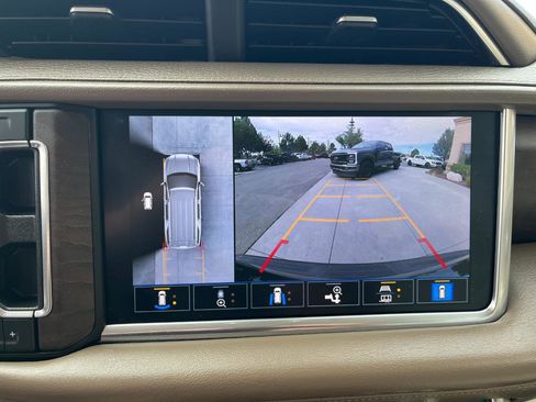 Used 2021 GMC Yukon Denali w/ Denali Ultimate Package AWD/4WD image 24