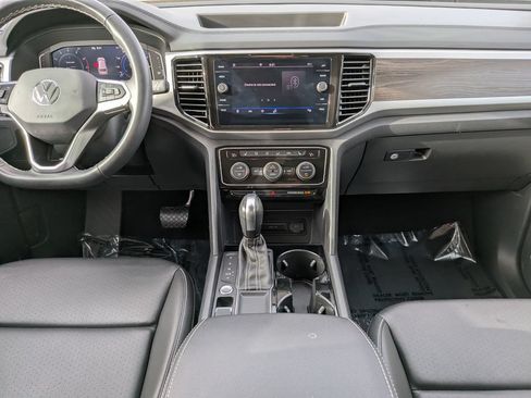 Certified 2023 Volkswagen Atlas SE w/ Panoramic Sunroof Package FWD image 14