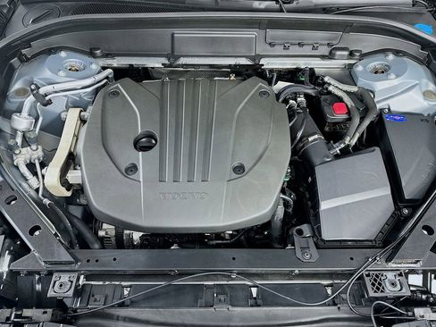 Used 2023 Volvo XC60 B5 Plus FWD image 31