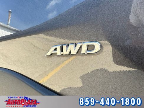 Used 2025 Toyota RAV4 XLE AWD/4WD image 17
