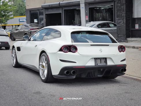 Used 2018 Ferrari GTC4Lusso T RWD image 7