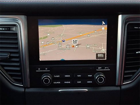 Certified 2017 Porsche Macan S image 22