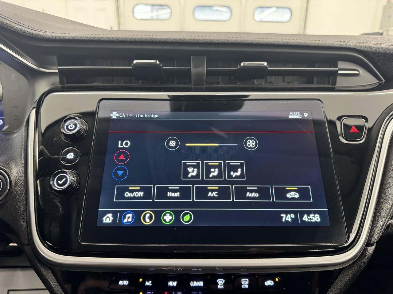 Used 2023 Chevrolet Bolt EUV LT FWD image 30