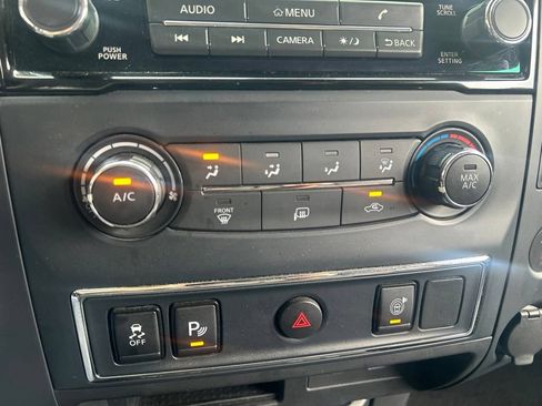 Used 2023 Nissan Titan SV w/ Accessory Utility Package RWD image 15