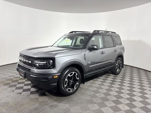 Used 2023 Ford Bronco Sport Outer Banks image 3