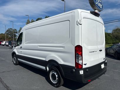 New 2025 Ford Transit 250 148 Medium Roof w/ Load Area Protection Package