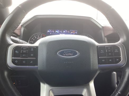 Used 2023 Ford Expedition Limited image 11