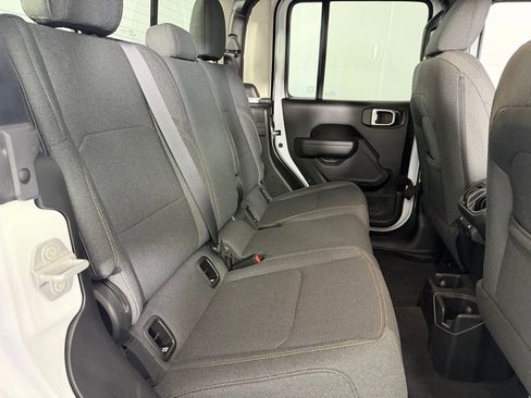 Certified 2025 Jeep Gladiator Sport image 26