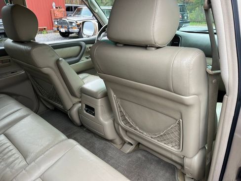 Used 2006 Toyota Land Cruiser image 56