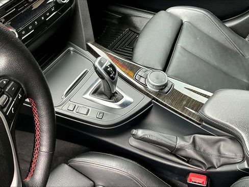 Used 2016 BMW 328i xDrive Sedan AWD/4WD image 2