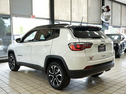Used 2022 Jeep Compass Limited AWD/4WD image 4