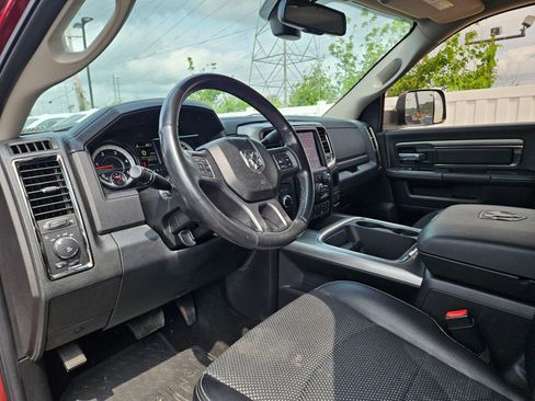 Used 2018 RAM 2500 Big Horn w/ Sport Appearance Group AWD/4WD image 10