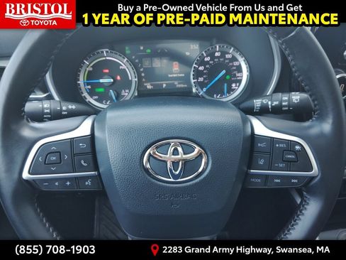 Used 2022 Toyota Highlander XLE AWD/4WD image 25