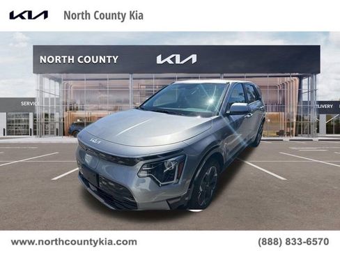 Certified 2024 Kia Niro Wind FWD image 1