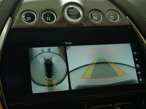 Used 2021 Aston Martin DBX AWD/4WD image 14