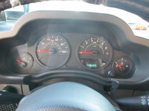 Used 2009 Jeep Wrangler Unlimited X w/ Trailer Tow Group AWD/4WD image 15