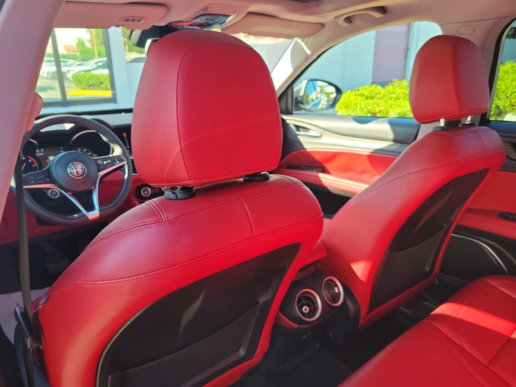 Used 2019 Alfa Romeo Stelvio Ti AWD/4WD image 16