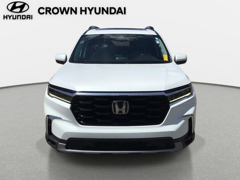 Used 2023 Honda Pilot Touring image 2