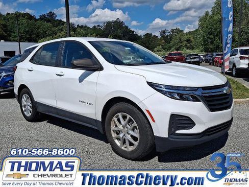 Certified 2022 Chevrolet Equinox LS image 1