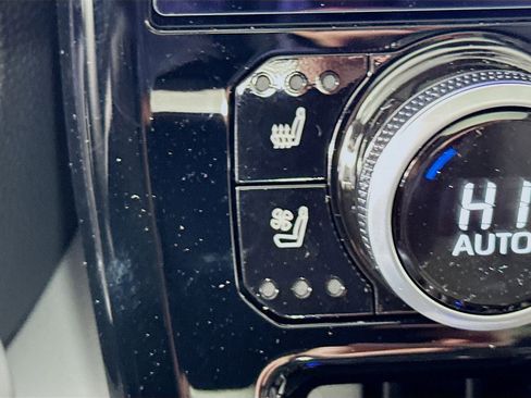 New 2026 Toyota Highlander Platinum image 21