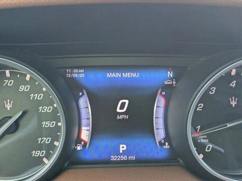 Used 2017 Maserati Levante S image 9