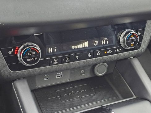 Used 2023 Mitsubishi Outlander SE image 27