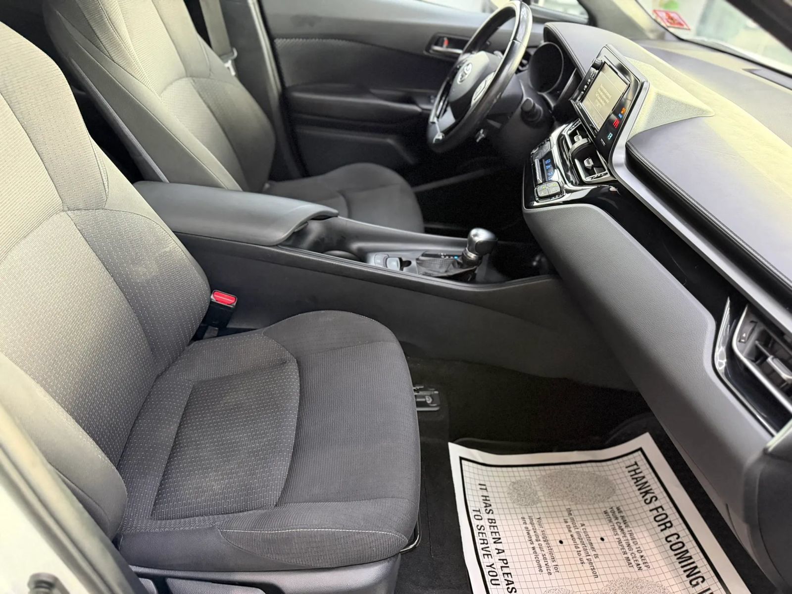 Used 2018 Toyota C-HR XLE FWD image 13