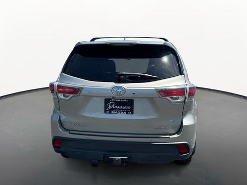Used 2016 Toyota Highlander Limited AWD/4WD image 4